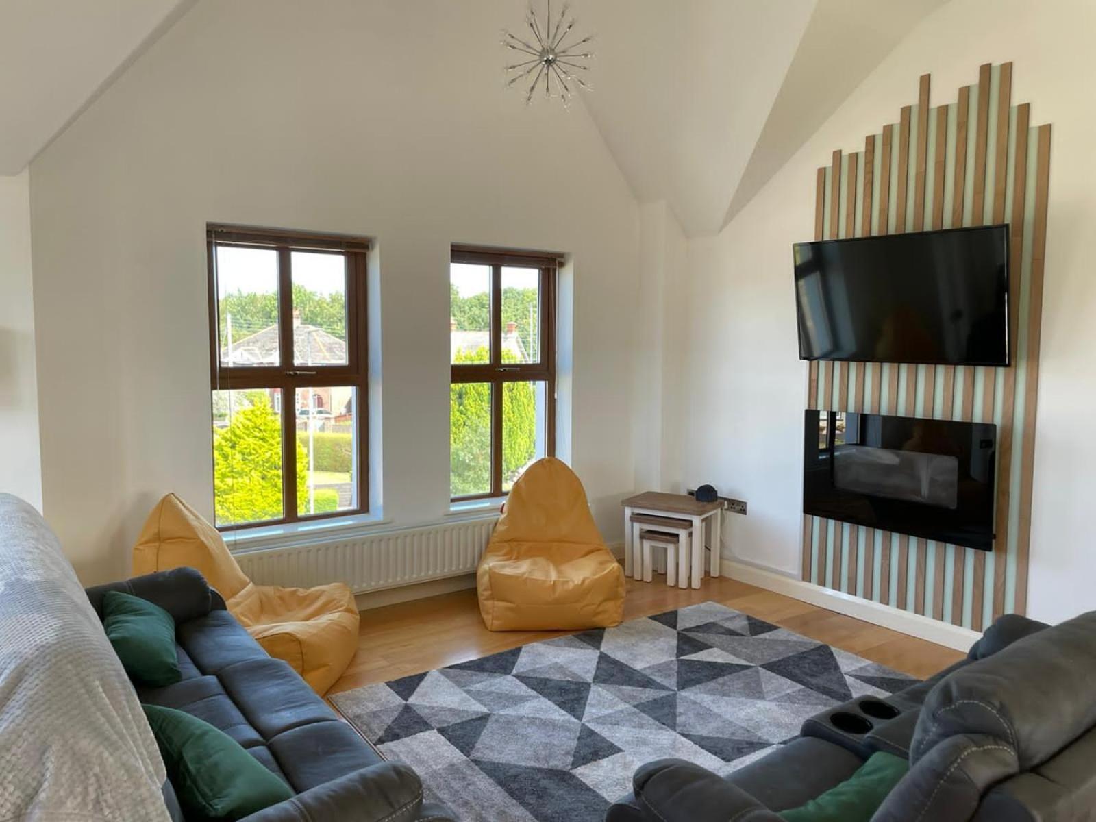 Orchard Oasis, Luxury Penthouse Getaway Lägenhet Coleraine Exteriör bild